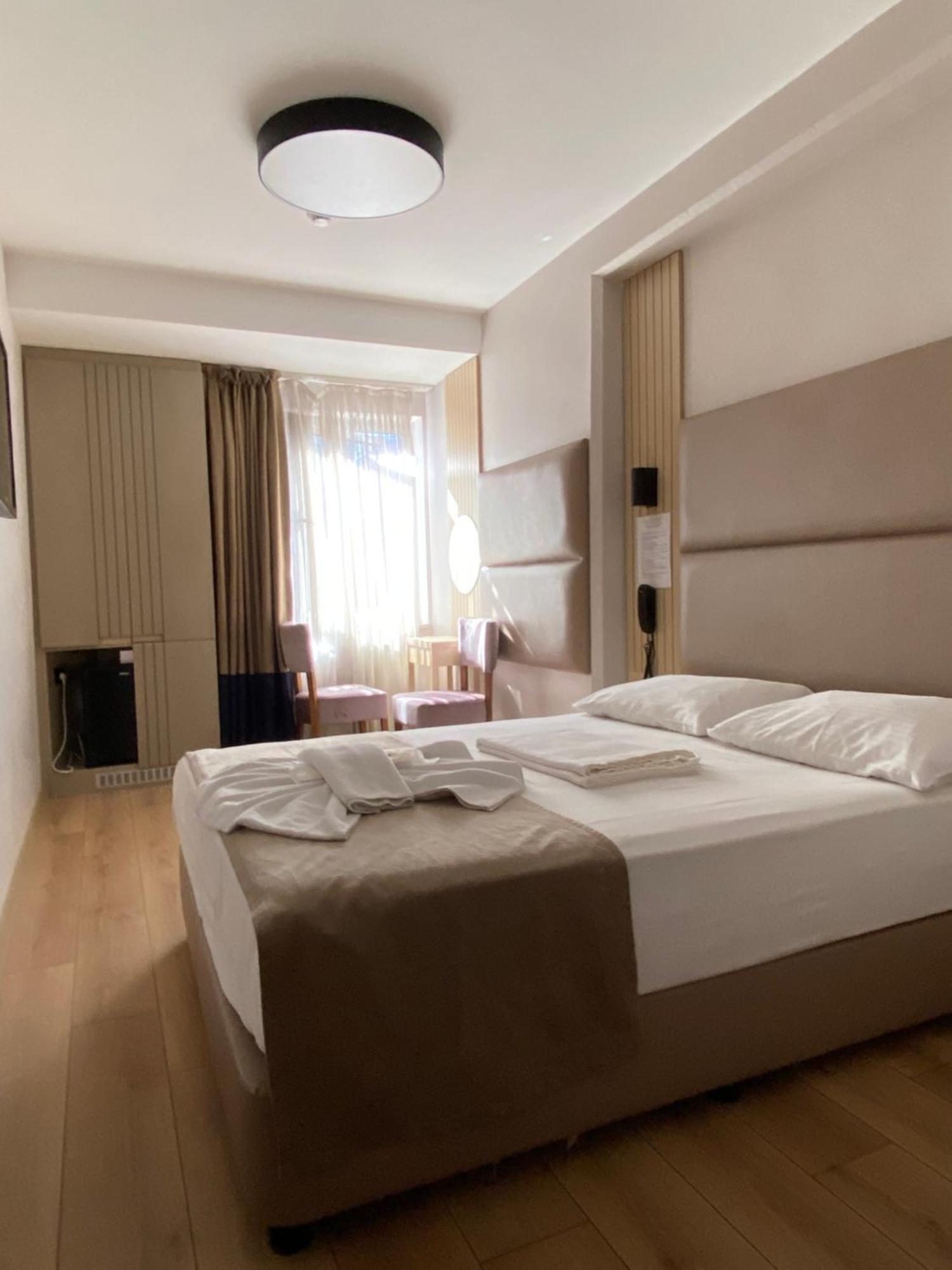 Otel Yenikapi Istanboel Buitenkant foto